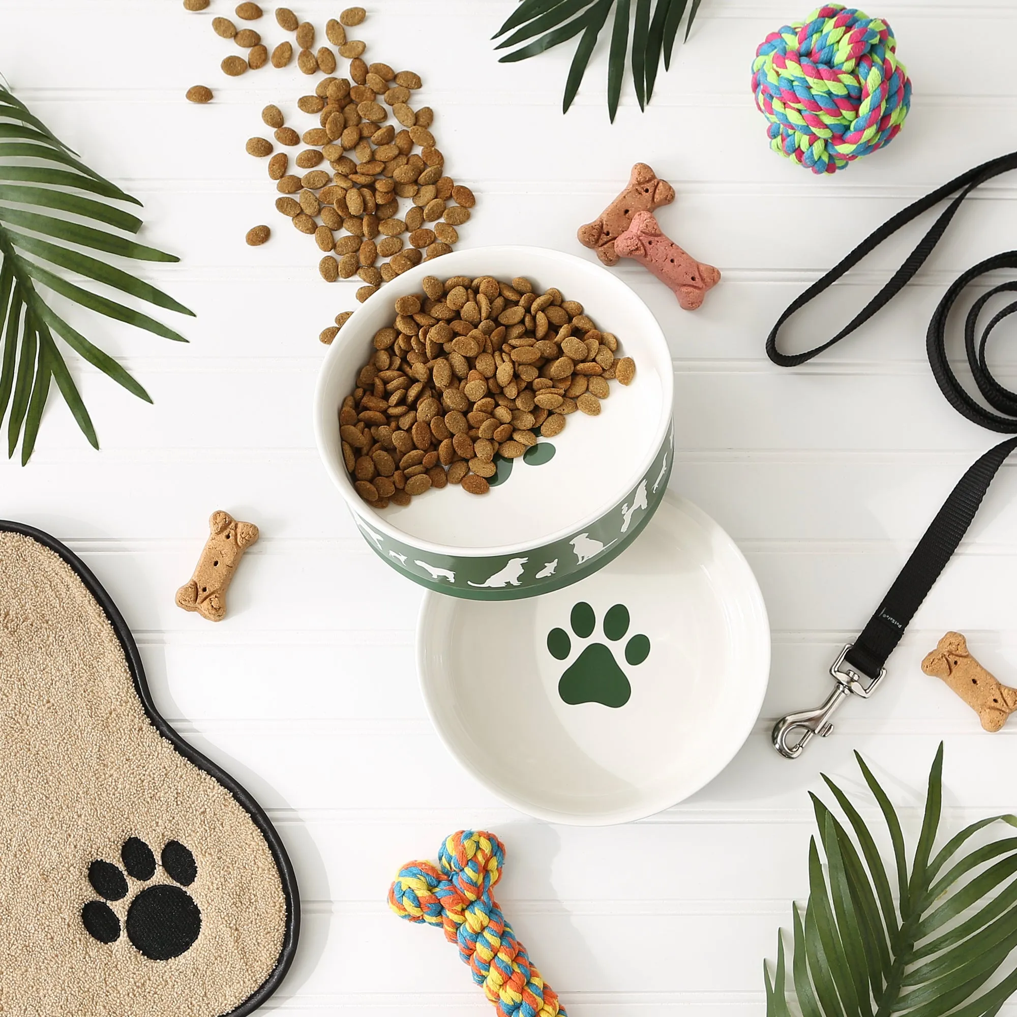 Hunter Green Dog Show Pet Bowl Set/2, Large 3.75 C. Capacity