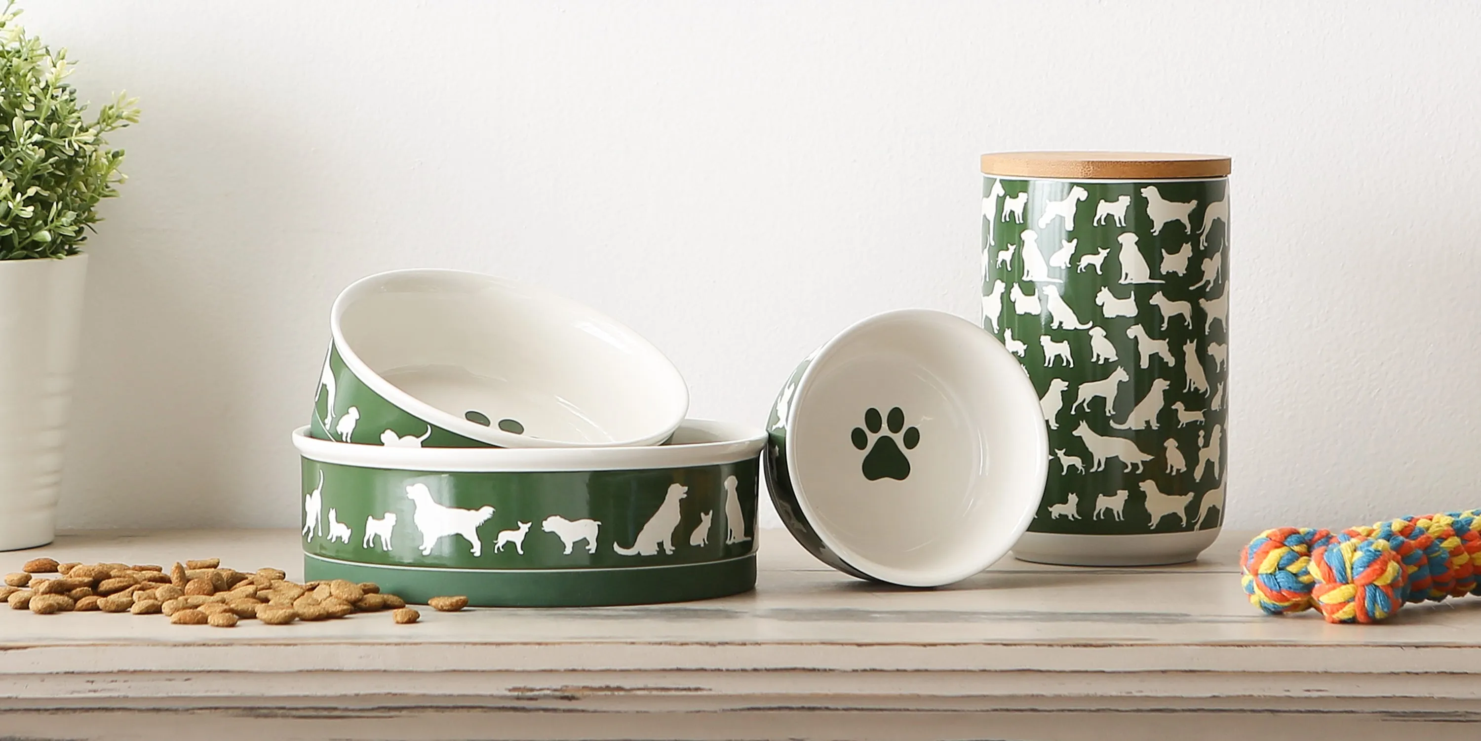 Hunter Green Dog Show Pet Bowl Set/2, Large 3.75 C. Capacity