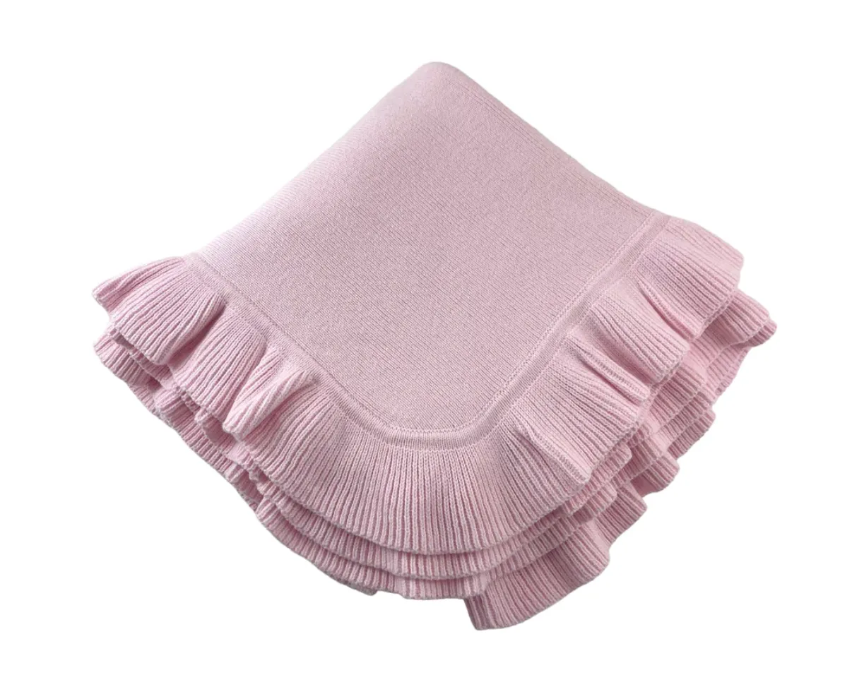 Knitted Blanket w/ Ruffle Edge