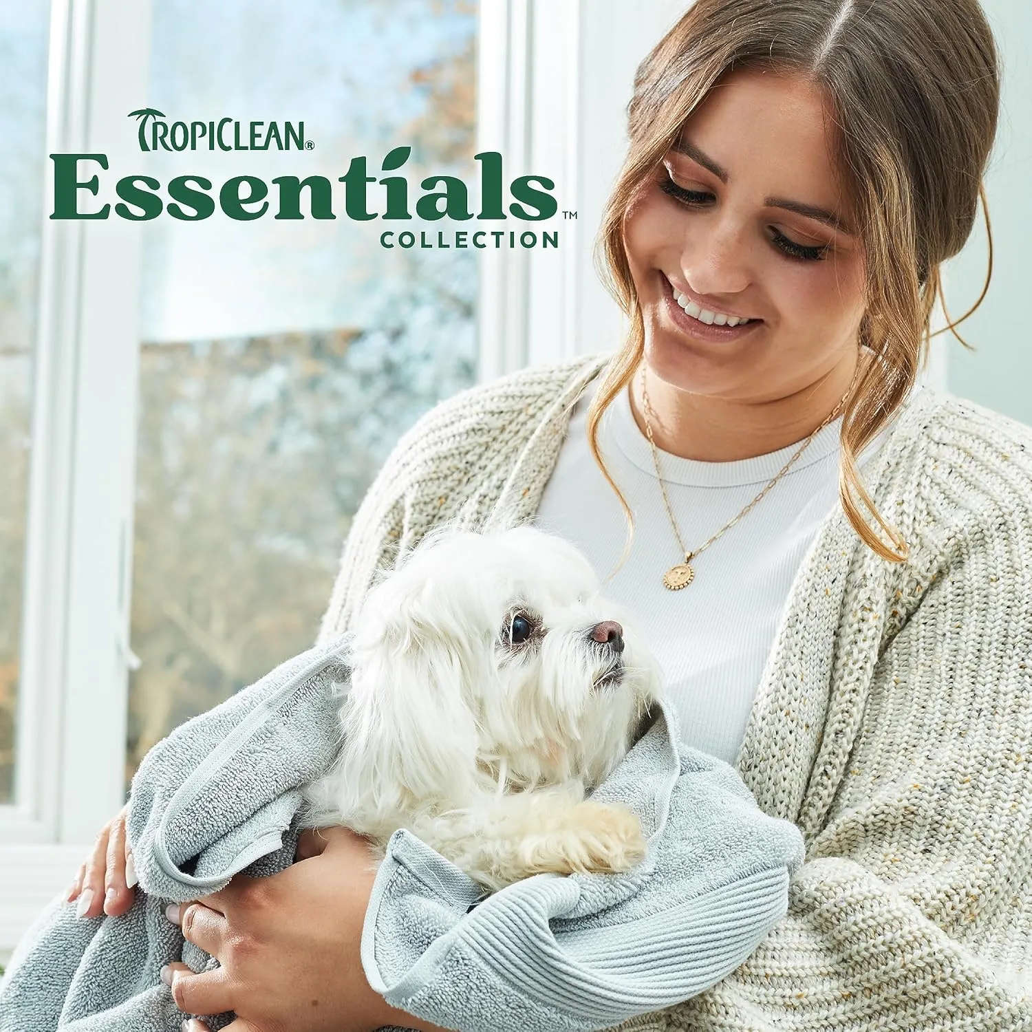 TropiClean Essentials Goat's Milk Hypoallergenic Shampoo for Dogs, Puppies, & Cats - Soften The Coat - Balanced pH for Itchy & Sensitive Skin - Derived from Natural Ingredients